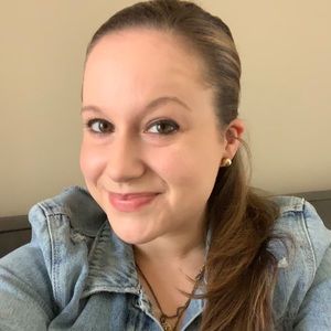 Meet your Posher, Brooke